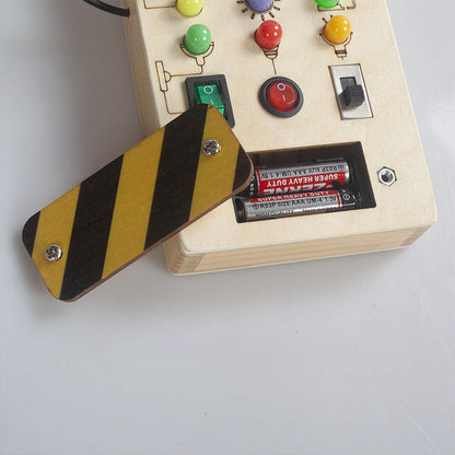 Montessori Panel™ – Das sensorische Holzbrett für kleine Entdecker